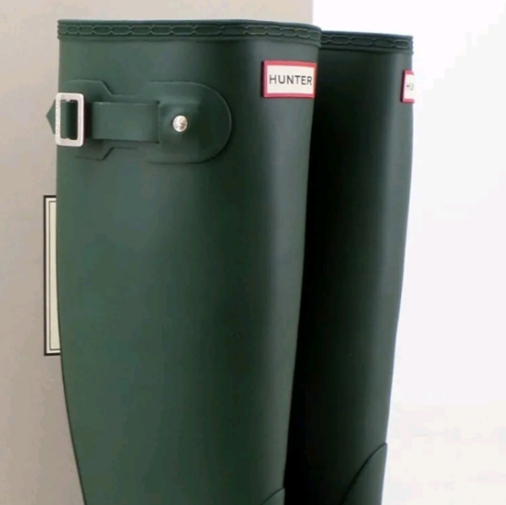 Hunter Women's Matte Green Original Tall Rain Boots - Picture 4 of 4